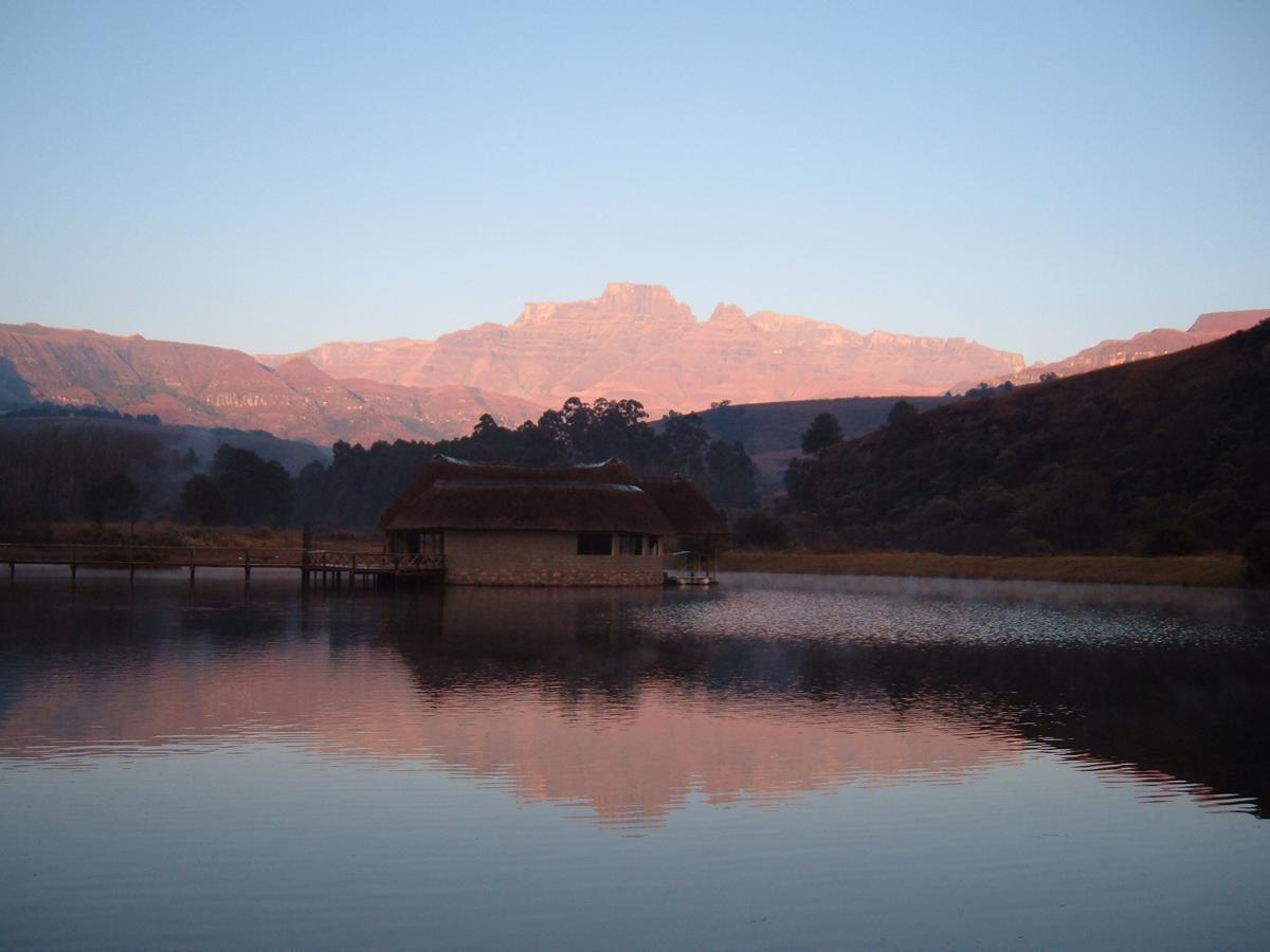 Dragon Peaks Mountain Resort Champagne Valley Ngoại thất bức ảnh