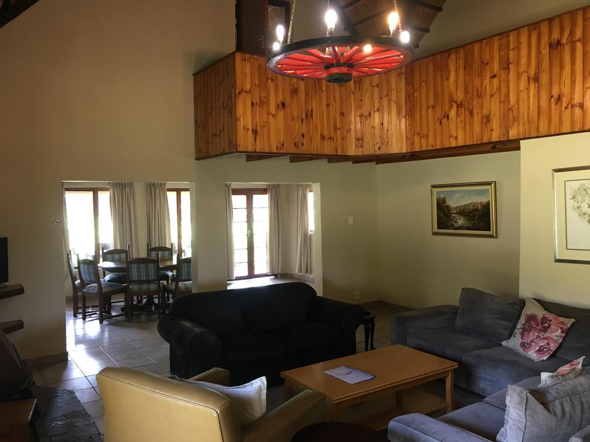 Dragon Peaks Mountain Resort Champagne Valley Ngoại thất bức ảnh